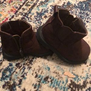 Carters size 6 toddler Brown Suede Boots